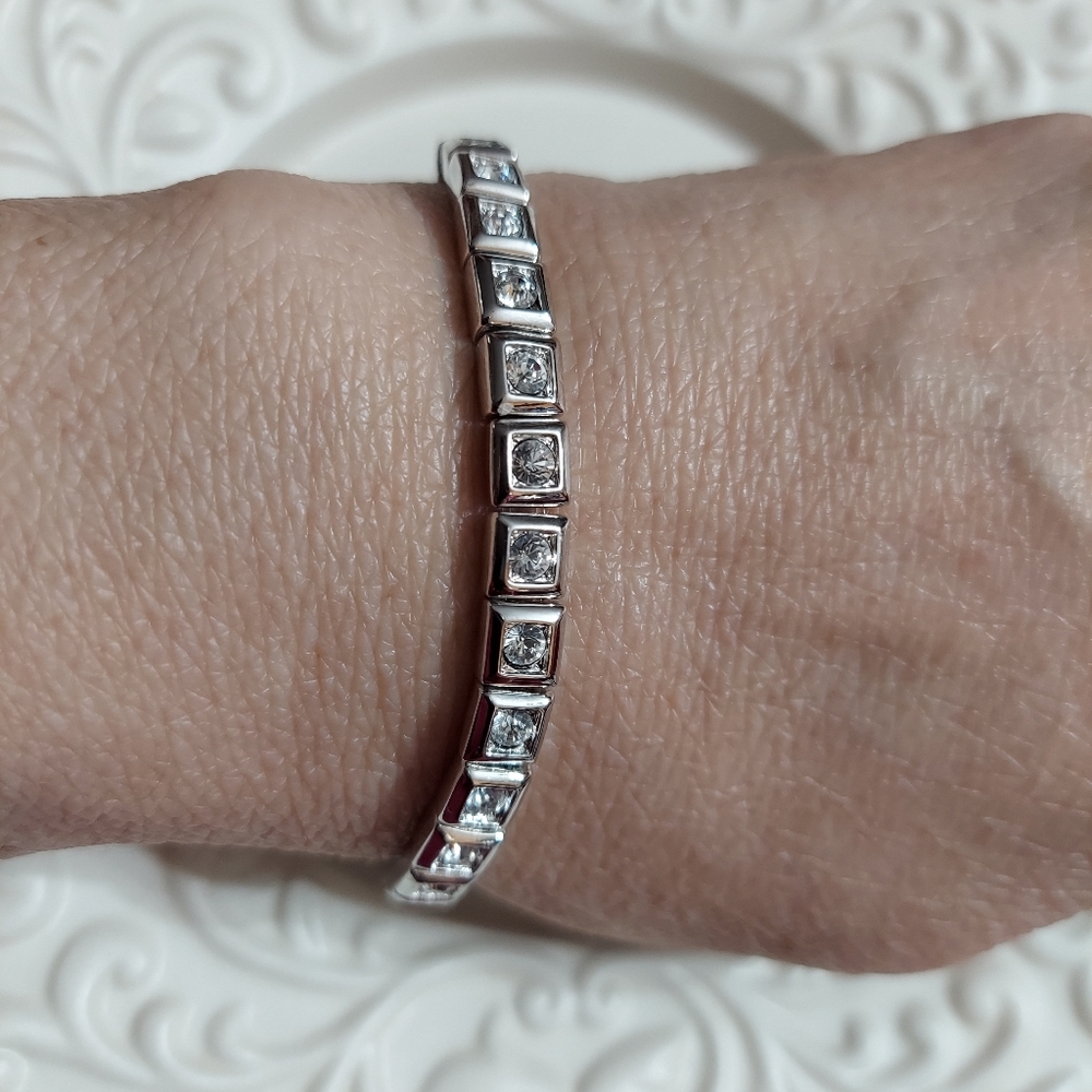 Nolan Miller Polished Silver/Faceted Cut Crystal Square Shape Stretch Bracelet